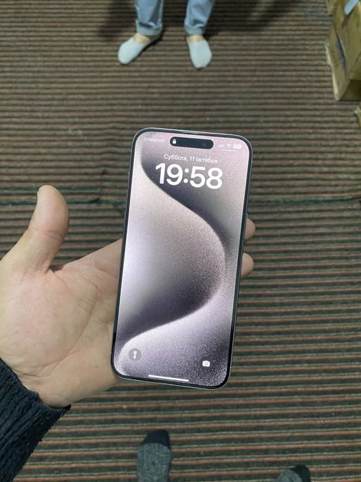iPhone 15 por max — iPhone 11 por max