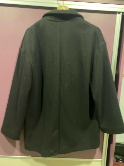 Чисто ново черно късо палто ZARA