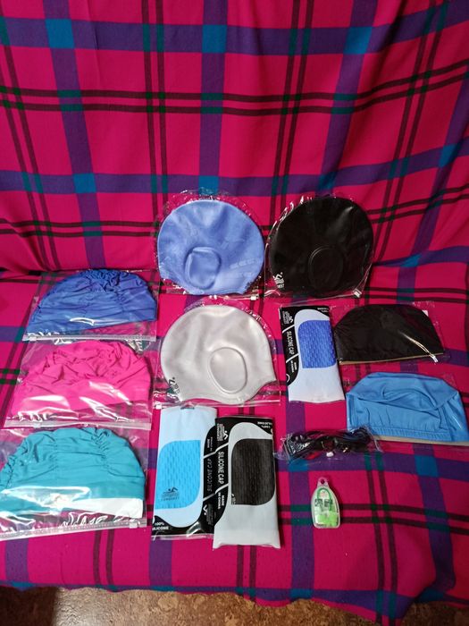 Продаю шапочки, очки для плавания, нарукавники,, зажимы для носа, ушей