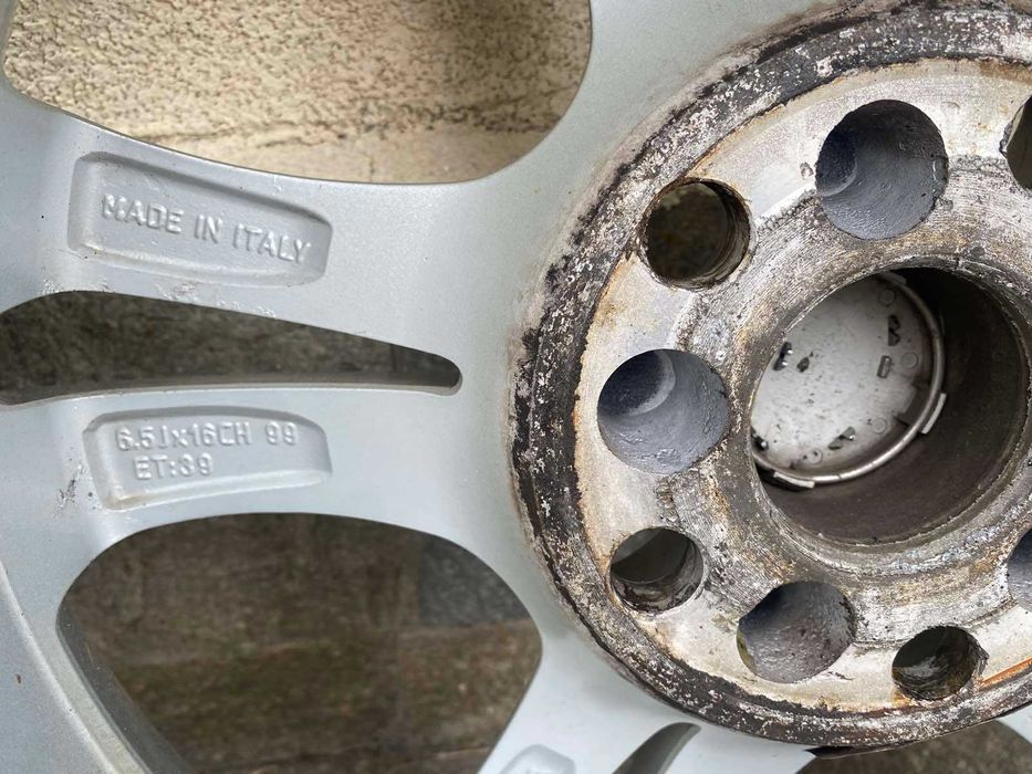 Гуми с джанти 205/60R16 за Toyota