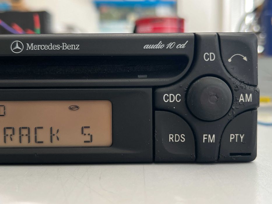 Оригинални автомобилни радио CD навигация