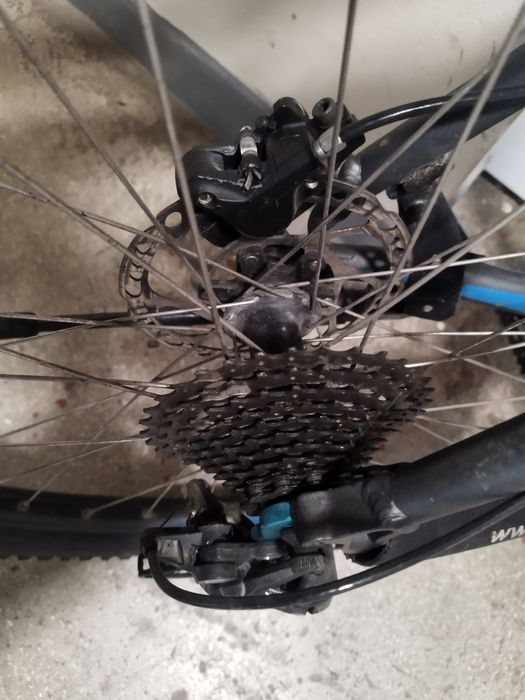 Vînd   bike Cube.