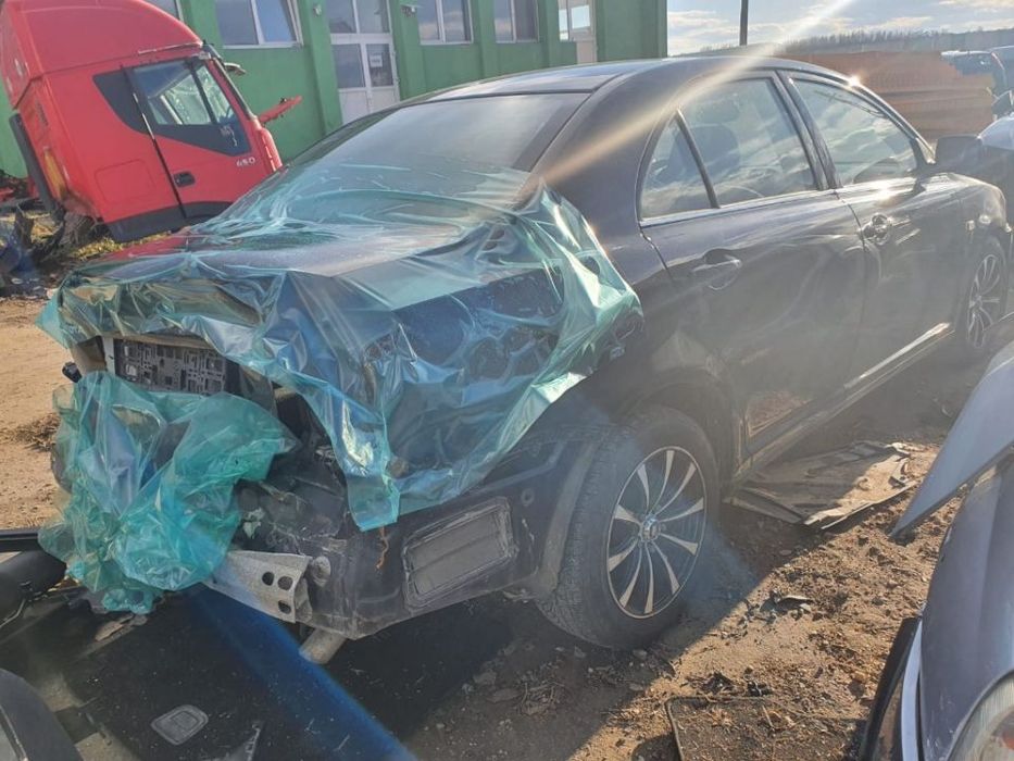 Dezmembrez  Toyota Avensis T25 motor 2.2 d-4d, 110kw, 150cp 2AD-FTV,dezmembrari turbina injector