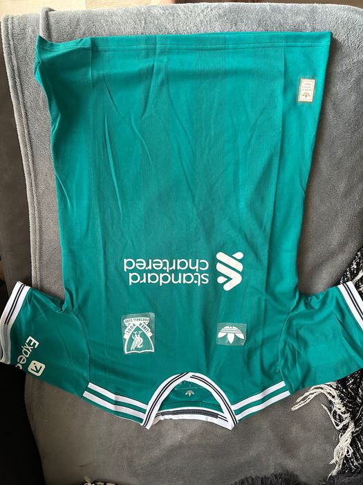 Тениска - Liverpool размер М, но по скоро отговаря на S