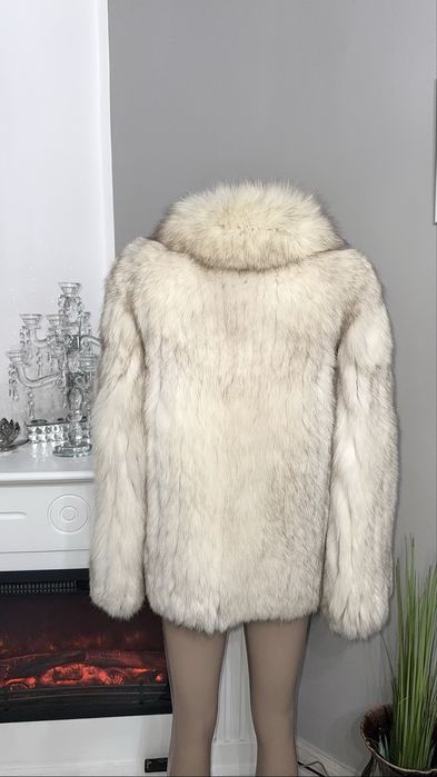 Haina din blana naturala de vulpe polara