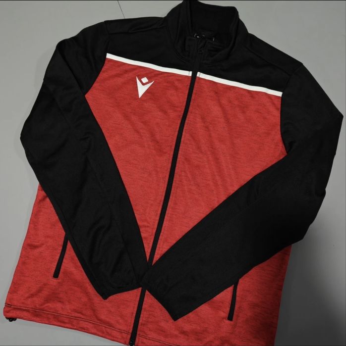 Macron спортивка L размер