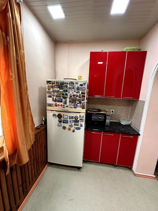 Срочно продам квартиру 4 комнатную