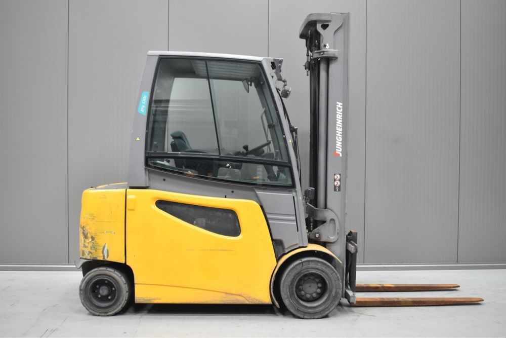 Stivuitor Jungheinrich EFG s30 din 2018
