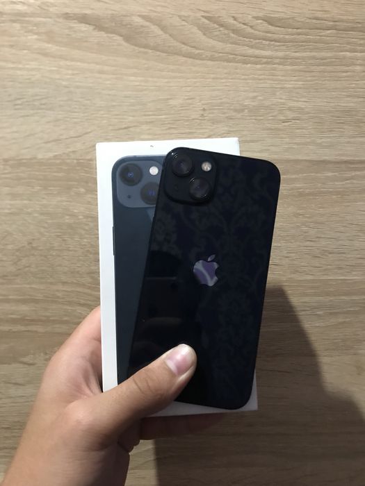 Apple iPhone 13 Blue