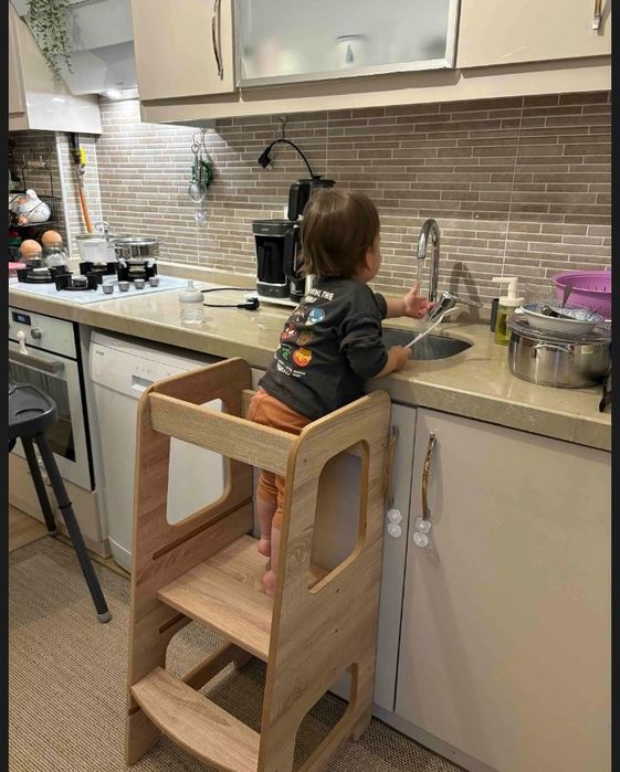 Помощна Кула Монтесори