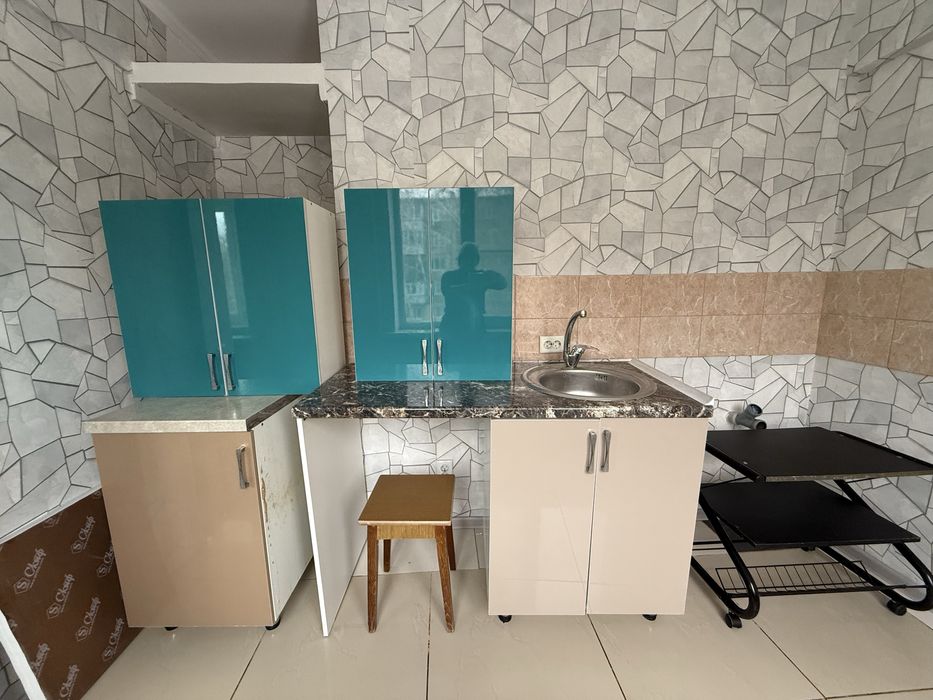 Продам кухню и шкаф прихожую