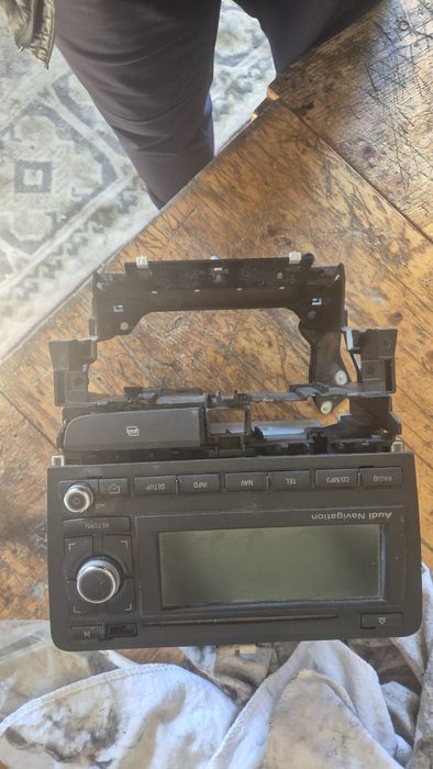 Оригинално CD с Панел за Ауди А4 Б7