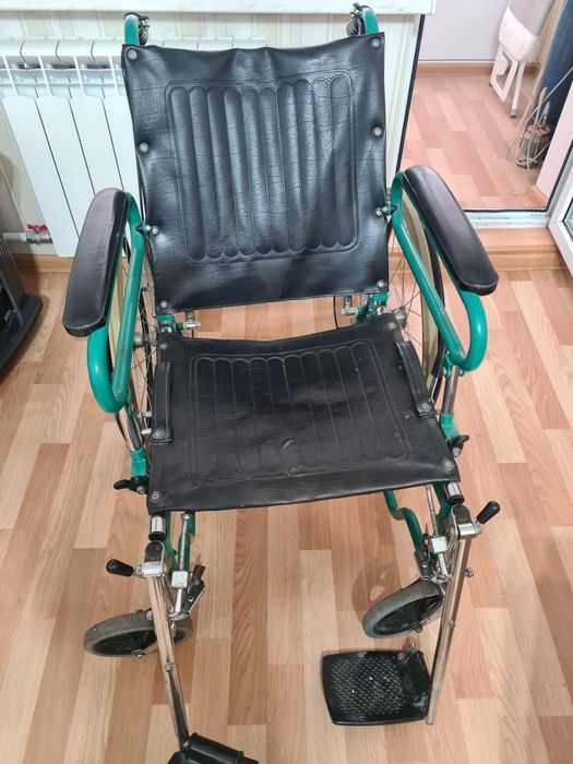 Инвалидная коляска