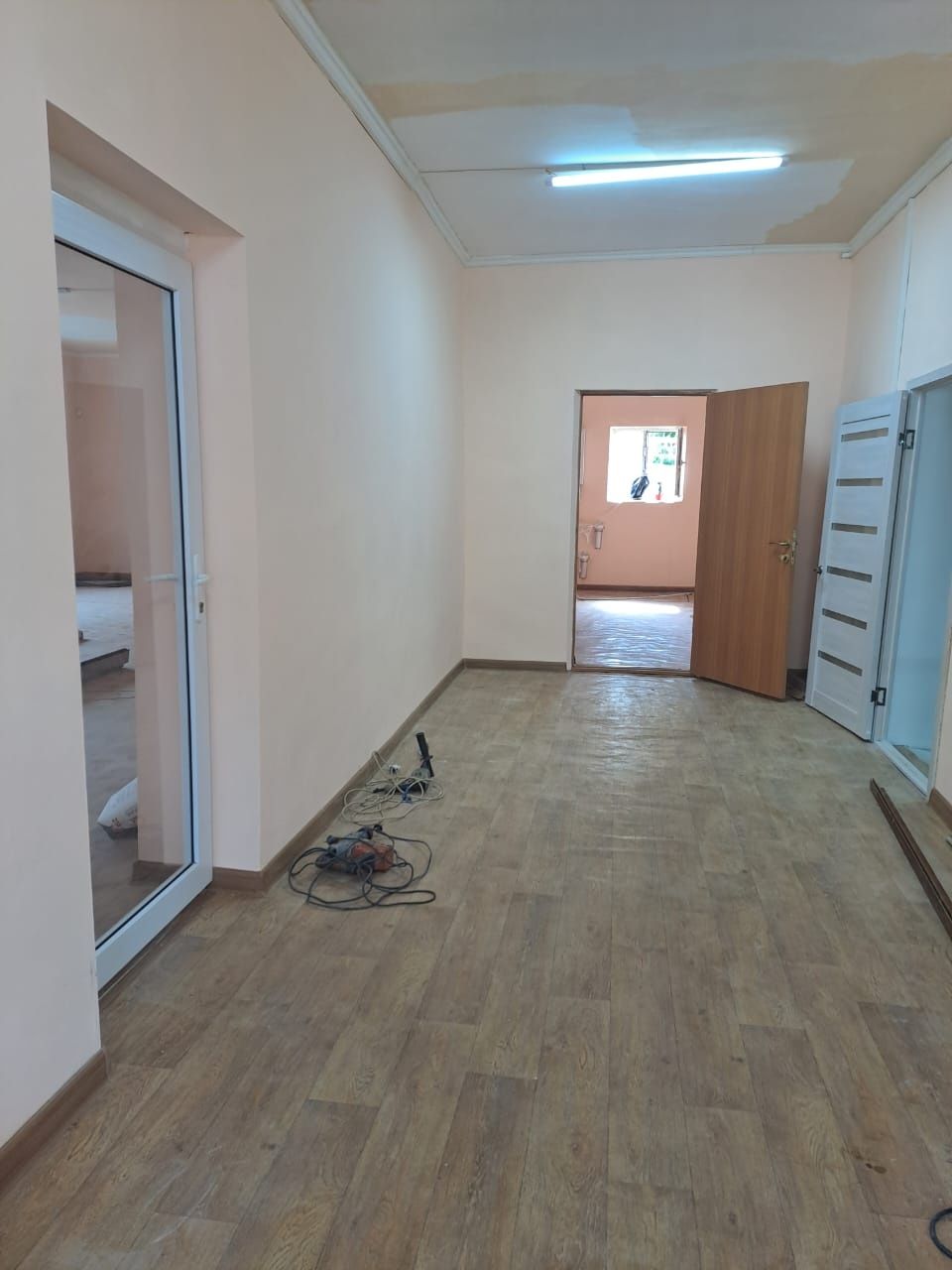 Сдается  в аренду отдельно стоящее  коммерческое помещение