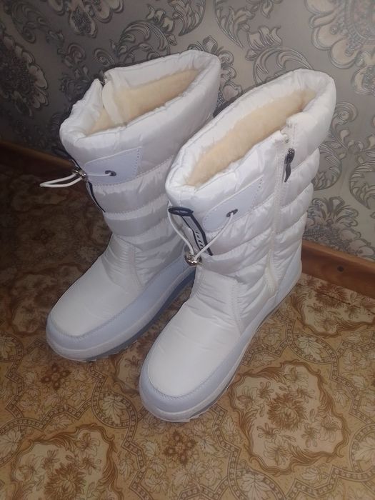 Продам дутыши 41 размер
