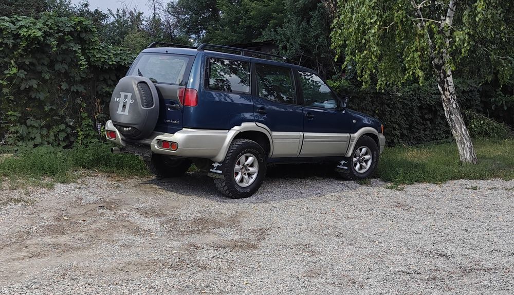 Nissan Terrano2 r20