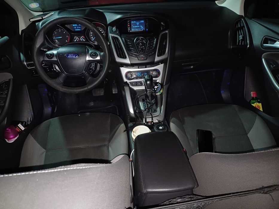 Vând Ford Focus 2012, automat