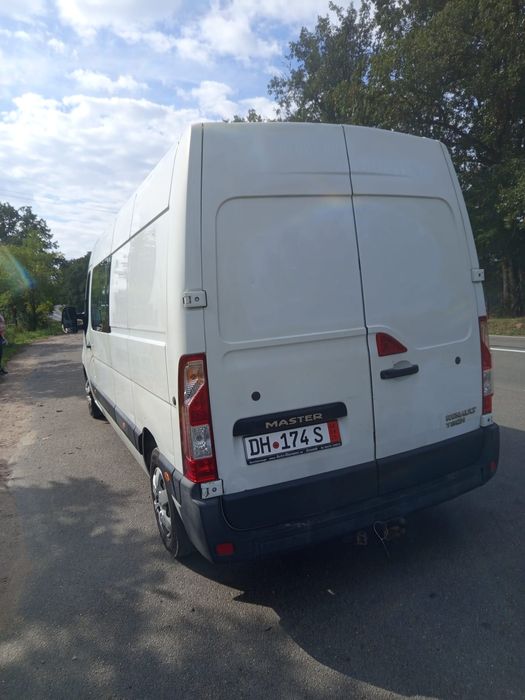 Vând Renault Master