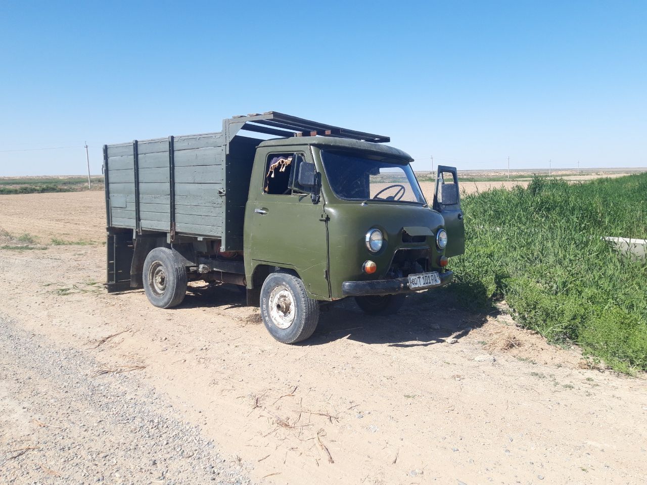 uaz 1990 yil. Mator 24 rimon qilingan.zadni mos xachir qilingan.