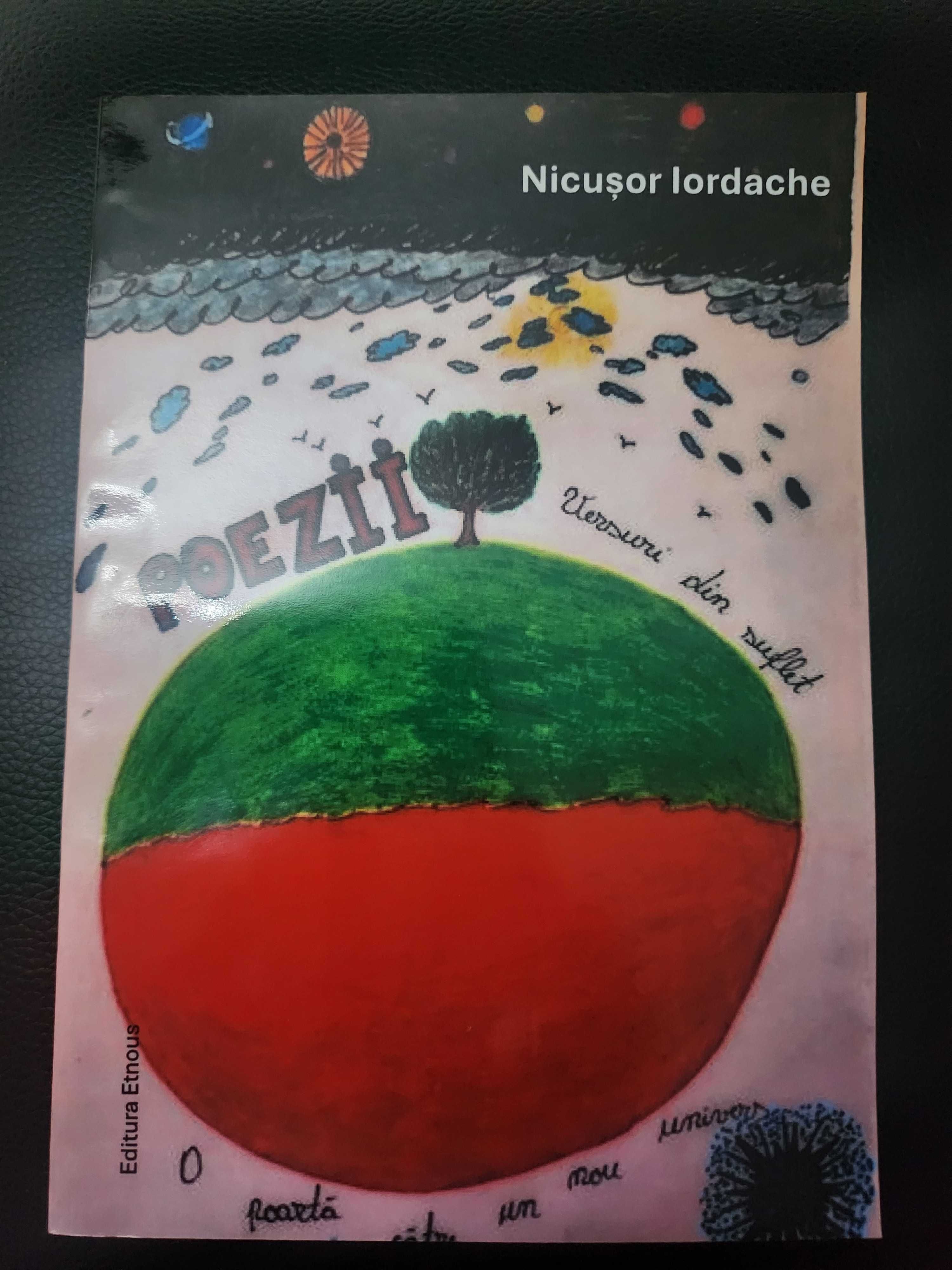 Vând o carte de poezii scrisă de mine
