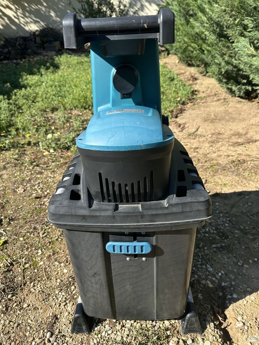 Tocator de crengi Makita