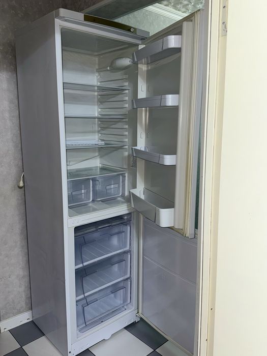 Продам холодельник   iNDESIT. Рассрочка 12 месяца.