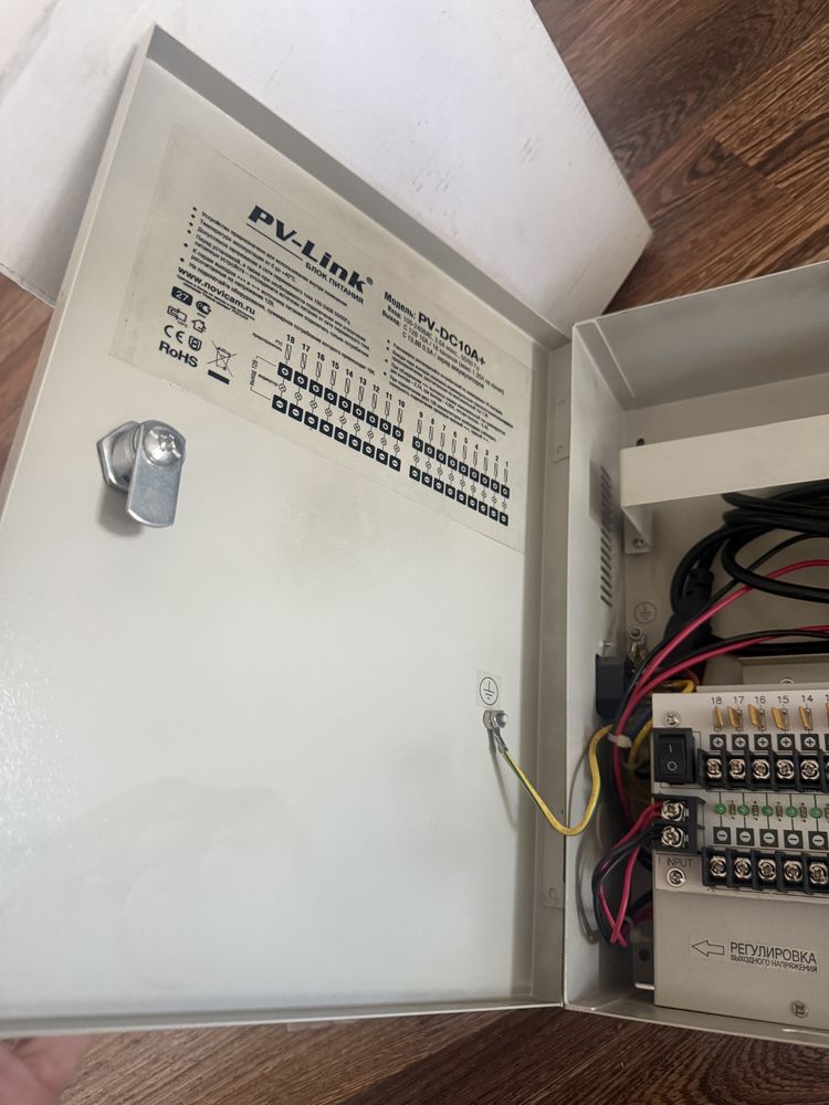 Продам новый блок  питания PV-Link PV-DC10A+