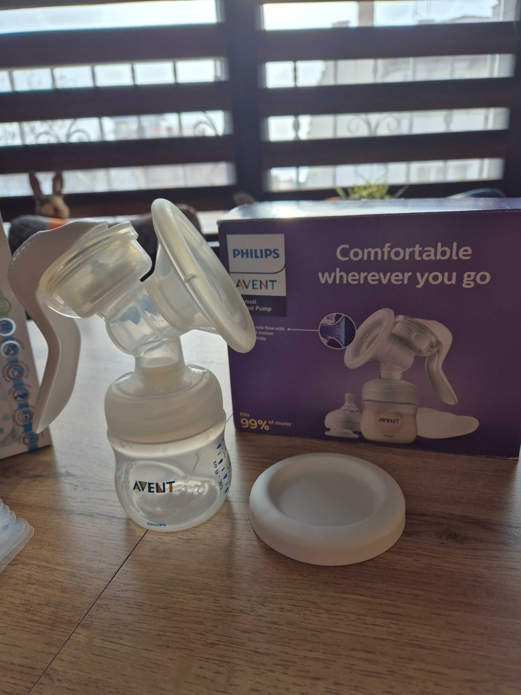 Помпа за кърма Philips Avent заедно с пликове за кърма