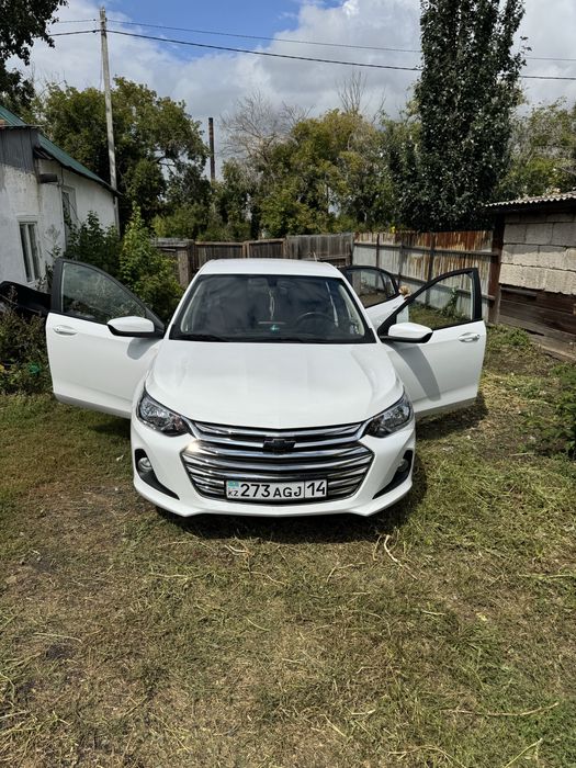 Chevrolet Onix Turbo в идеальном состоянии