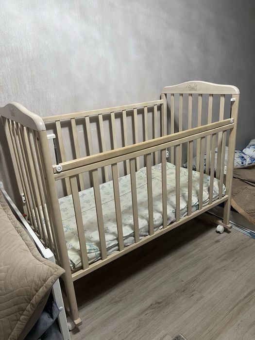Продам детскую кроватку