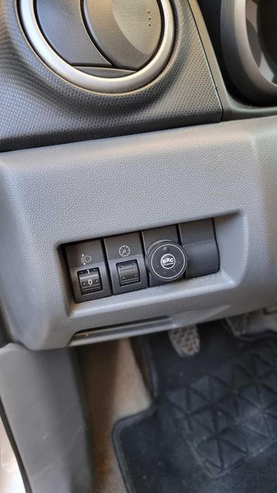 Мазда 3 2008 фейслифт, газов инжекцион BRC, лети джанти, зимни и летни