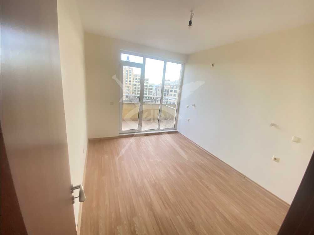 Продава се Тристаен апартамент в Поморие - 91 кв.м за 1000 €/кв.м - Снимка #2