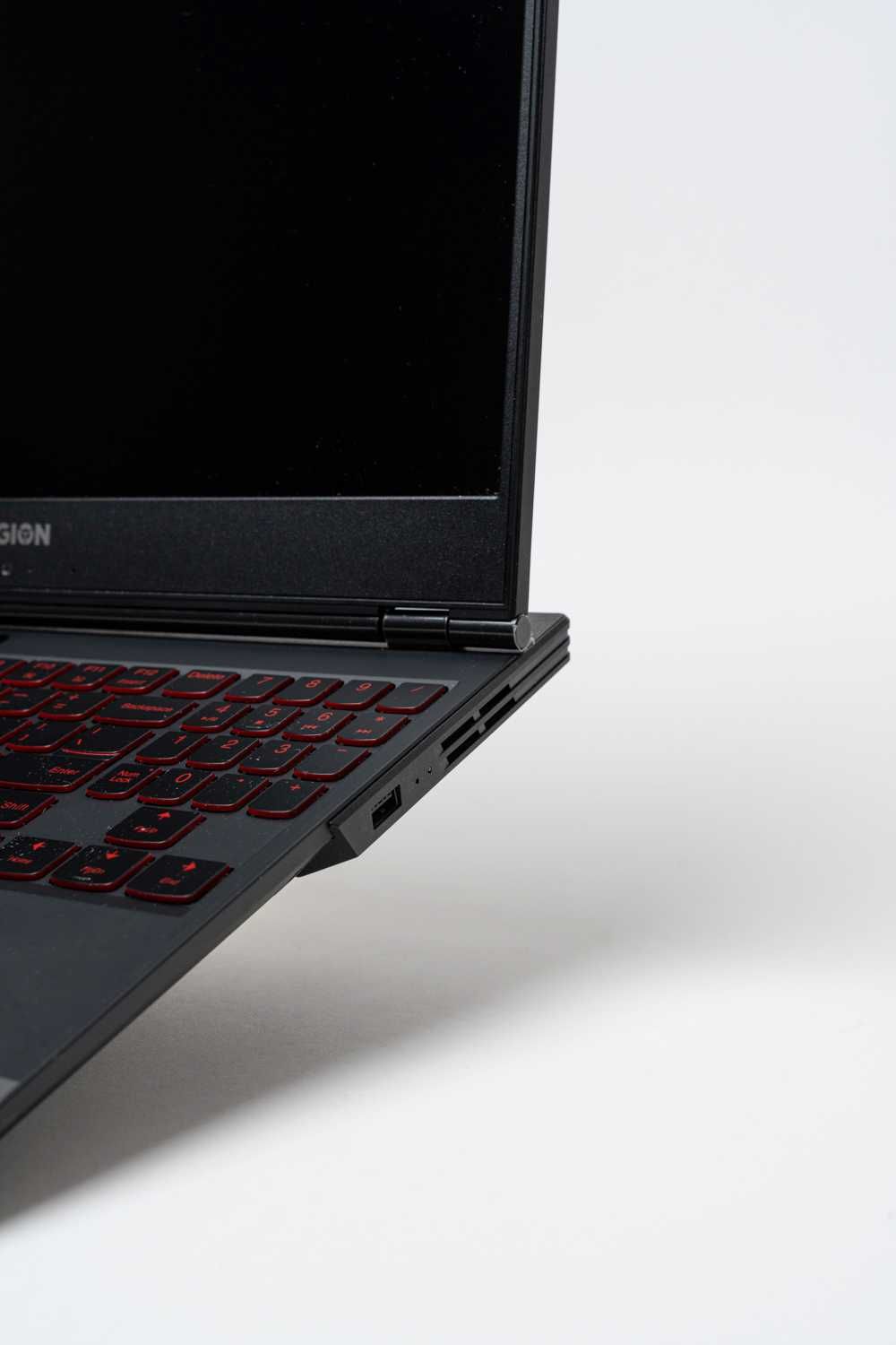 Lapptop Lenovo Legion Y7000 32GB/6GB GDDR6/HDD 1 Tb + SSD 512/7 9750H