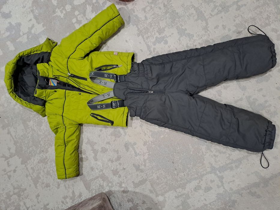 Продам детский костюм