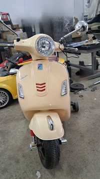 Детски Електрически скутер Vespa