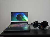 Laptop Gaming Predator i7-11800H RTX 3070 + Căști & Mouse Corsair