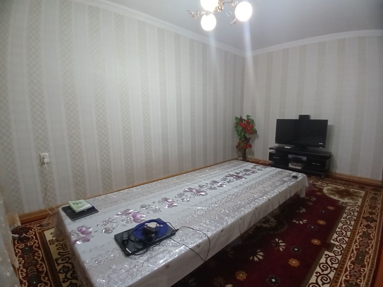 Срочно продаём 2-х комнатную квартиру Сергели Спутник 4, кирпич