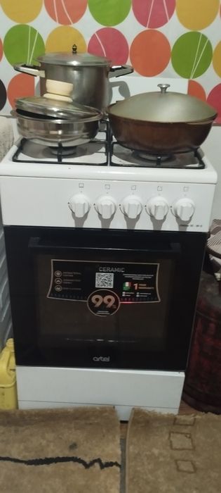 Продам газовую плиту с духовкой