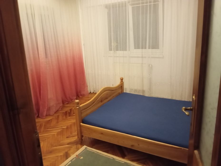 Închiriez apartament cu 3 camere centrala proprie George Enescu