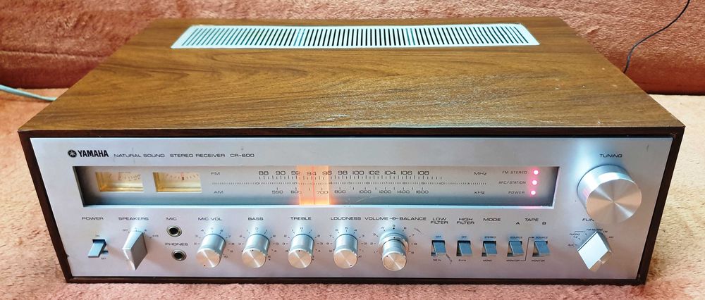 Yamaha CR-600 Amplituner vitange FM/AM 2X30W