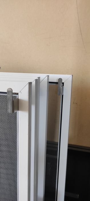 Москитные сетки на окна и двери