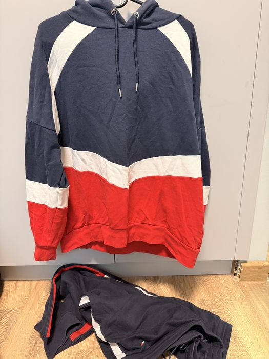 Вещи по 1000 и костюм томми