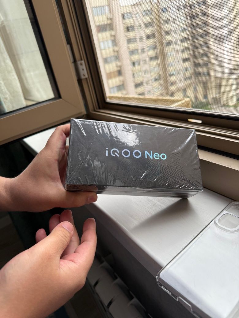 Игравой  iQOO NEO 10 12/256