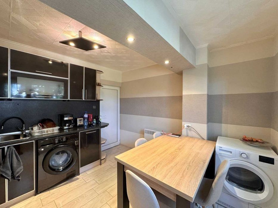 Продава се Двустаен апартамент в Русе, Здравец Изток - 58 кв.м за 1688 €/кв.м - Снимка #6