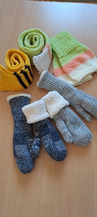 Детски шалове, ръкавици и гети