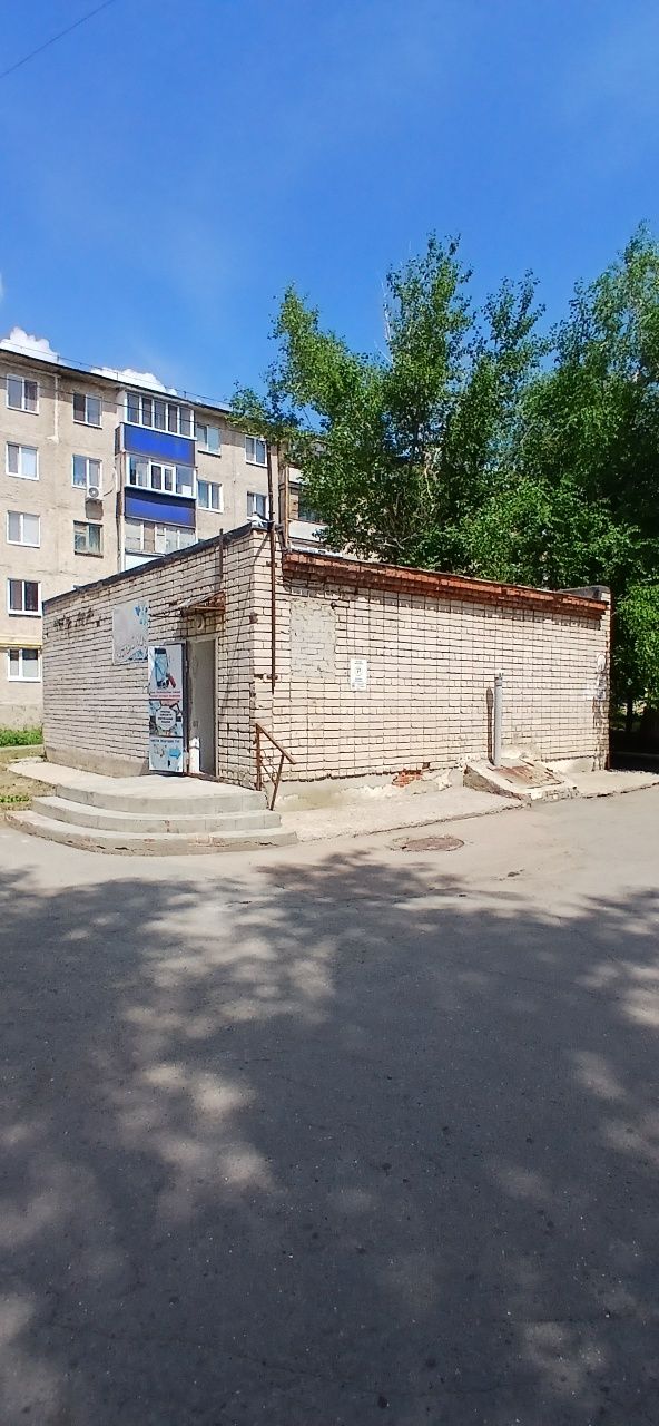 Отдельно стоящее здание в центре лисаковска