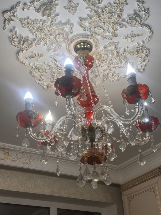 Продам чешскую хрустальную люстру
