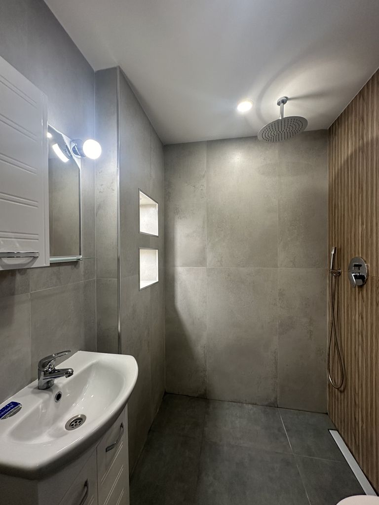 Продава се Двустаен апартамент в Разград, Варош - 68 кв.м за 1268 €/кв.м - Снимка #10