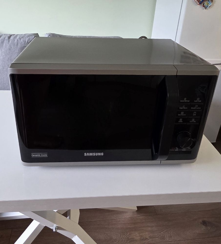 Микровълнова фурна Samsung MG23K3515AS/OL