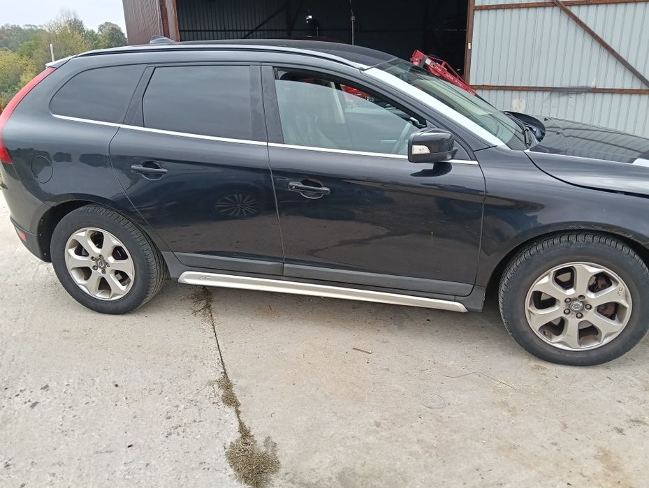 Dezmembrez Volvo XC60 2008 2009 2010 2011 motor 2.4 Euro 4 automat 4×4